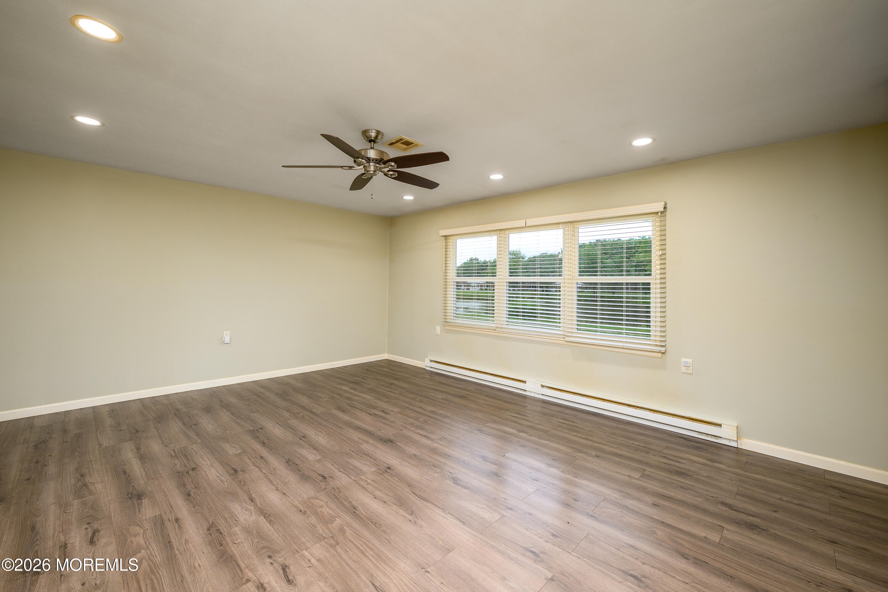 343B Canterbury Court Lakewood NJ 08701