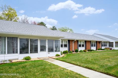 343B Canterbury Court Lakewood NJ 08701