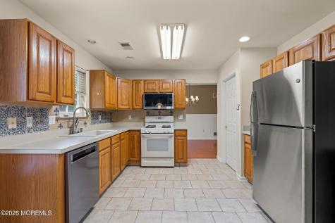 53 Skyline Drive Lakewood NJ 08701