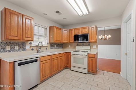 53 Skyline Drive Lakewood NJ 08701