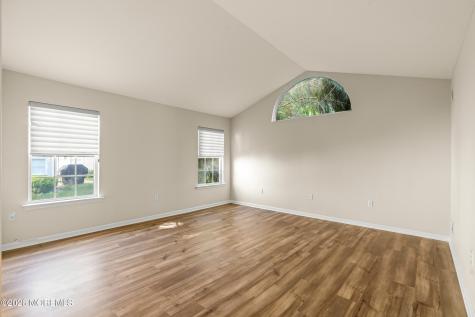 53 Skyline Drive Lakewood NJ 08701