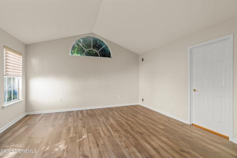 53 Skyline Drive Lakewood NJ 08701