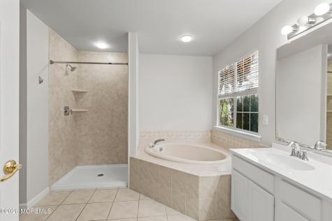 53 Skyline Drive Lakewood NJ 08701