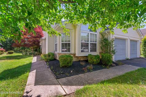 53 Skyline Drive Lakewood NJ 08701