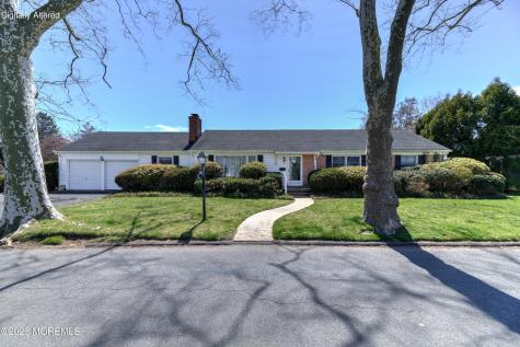 25 Buttonwood Drive Fair Haven NJ 07704