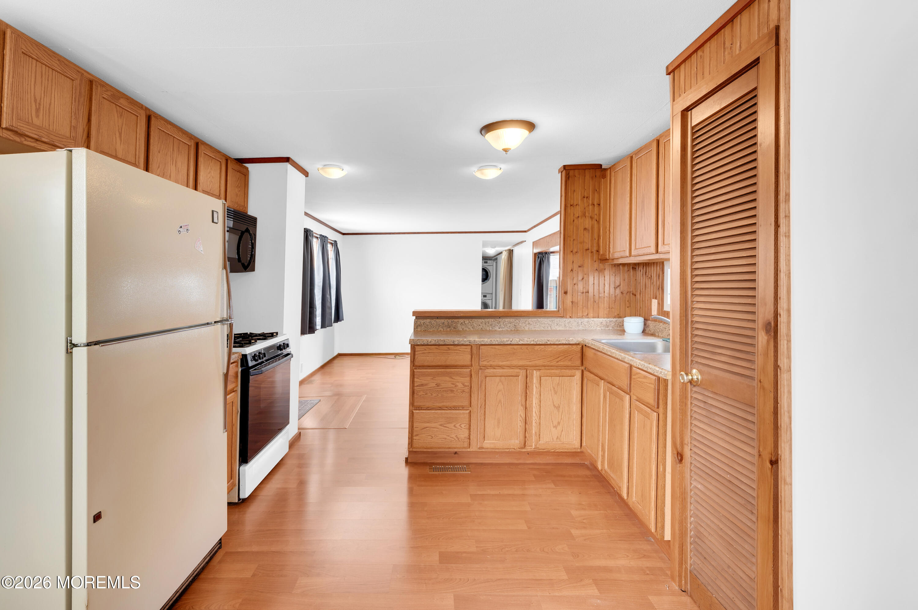 215 E Bay Avenue Manahawkin NJ 08050