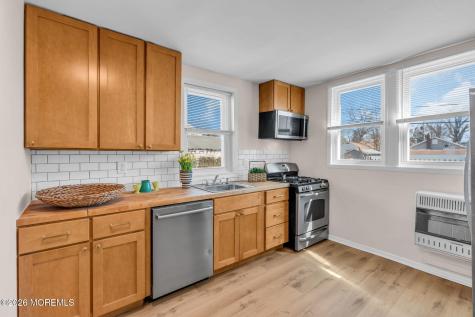282 Carr Avenue Keansburg NJ 07734