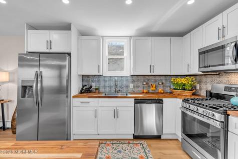 282 Carr Avenue Keansburg NJ 07734