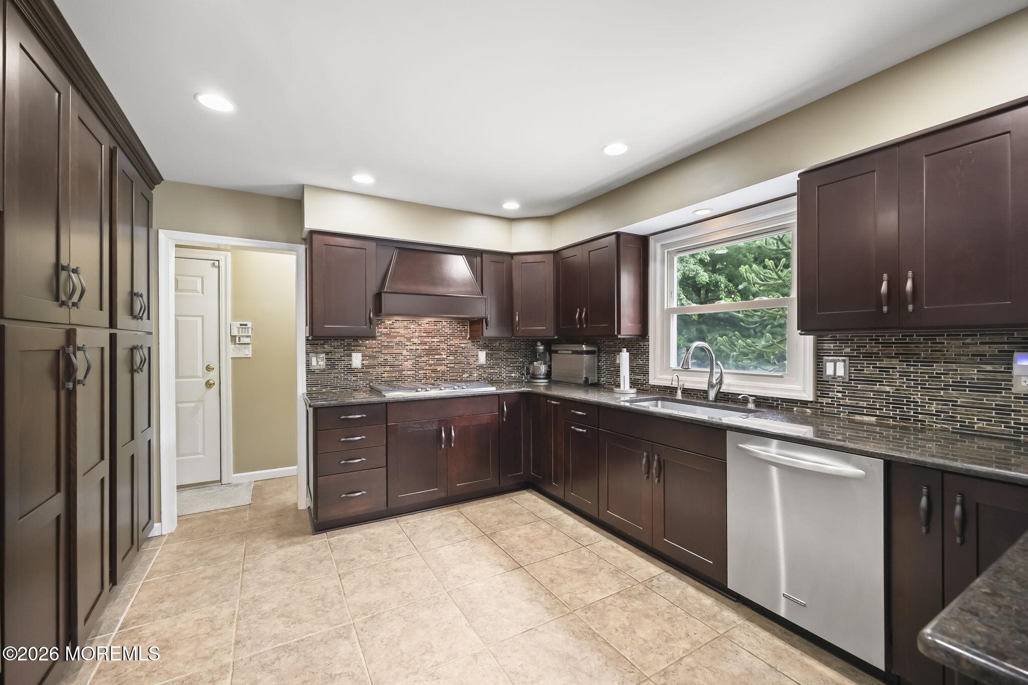 29 Tharp Lane Marlboro NJ 07746