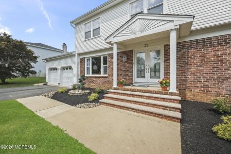 29 Tharp Lane Marlboro NJ 07746