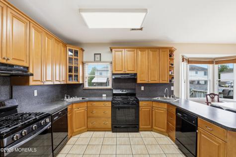 13 Independence Court Lakewood NJ 08701