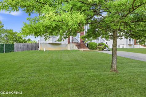 13 Independence Court Lakewood NJ 08701