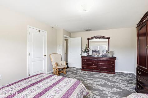13 Independence Court Lakewood NJ 08701
