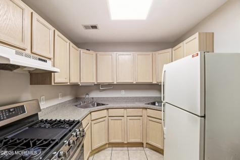 13 Independence Court Lakewood NJ 08701