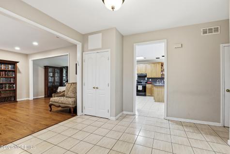 13 Independence Court Lakewood NJ 08701