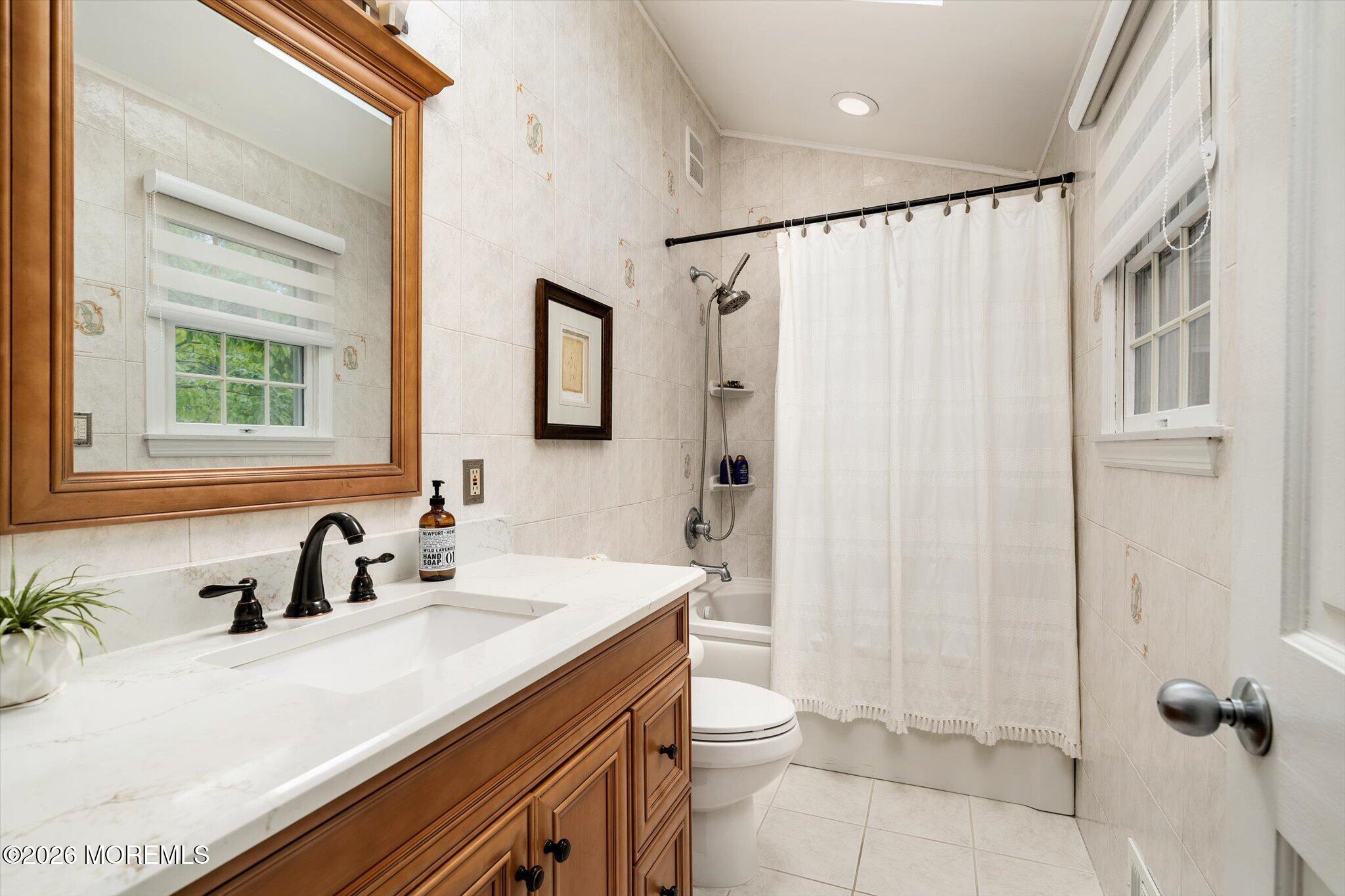 2 Horseshoe Drive Millstone NJ 08535