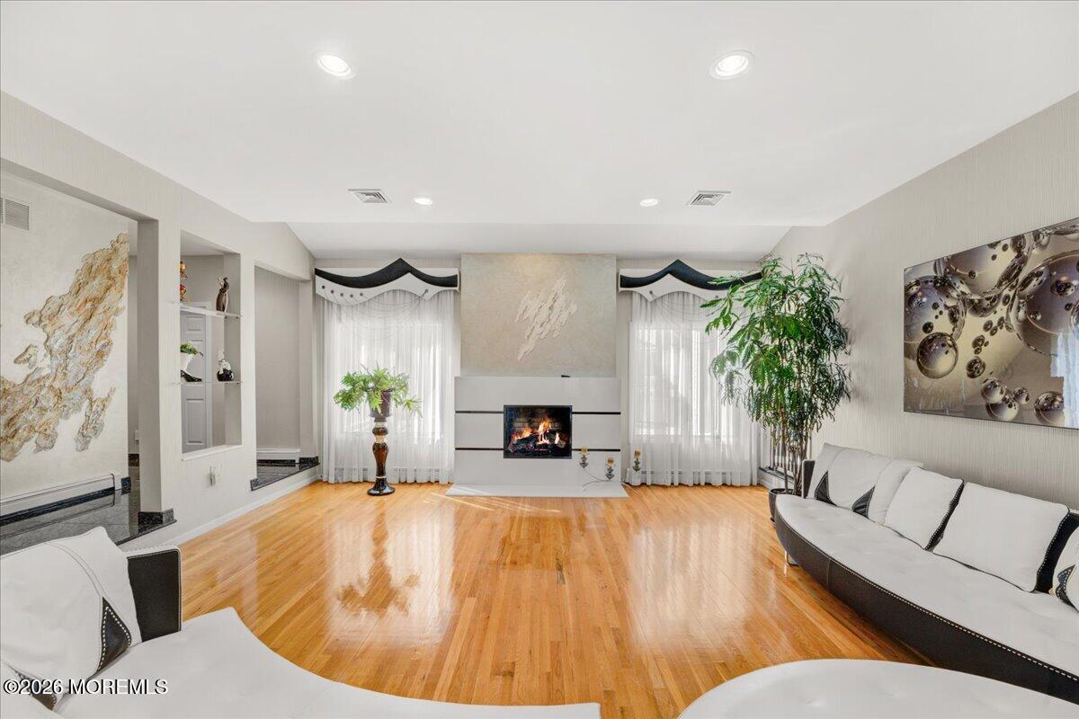 5 Cherry Point Court Morganville NJ 07751