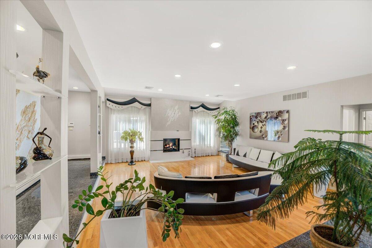 5 Cherry Point Court Morganville NJ 07751