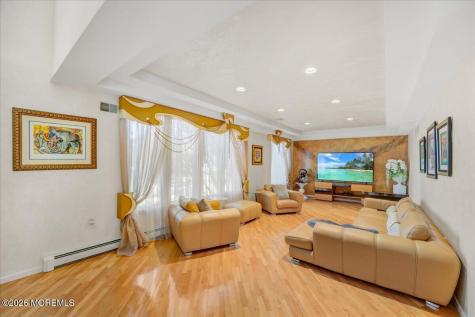 5 Cherry Point Court Morganville NJ 07751