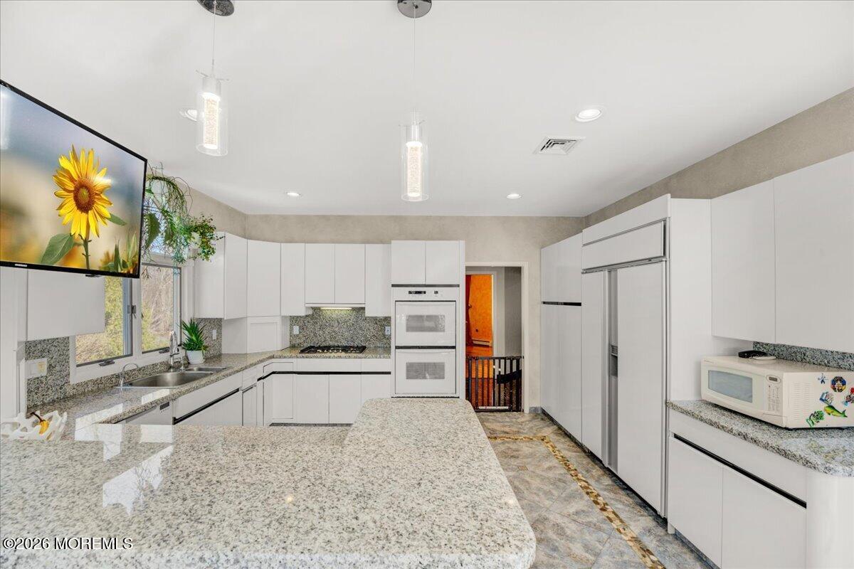 5 Cherry Point Court Morganville NJ 07751