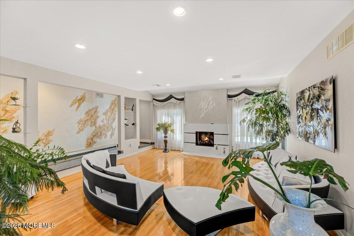 5 Cherry Point Court Morganville NJ 07751