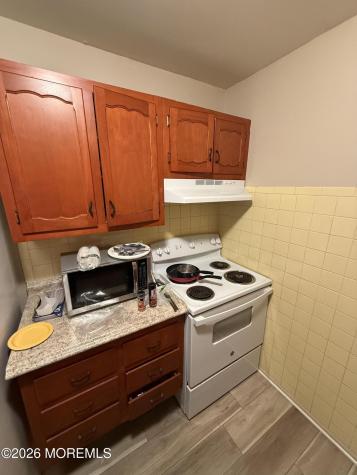 103C Edinburgh Lane Lakewood NJ 08701