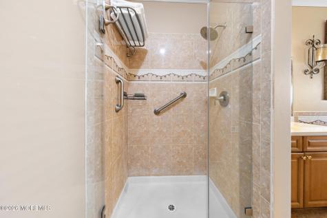 87 E Parsonage Way Manalapan NJ 07726