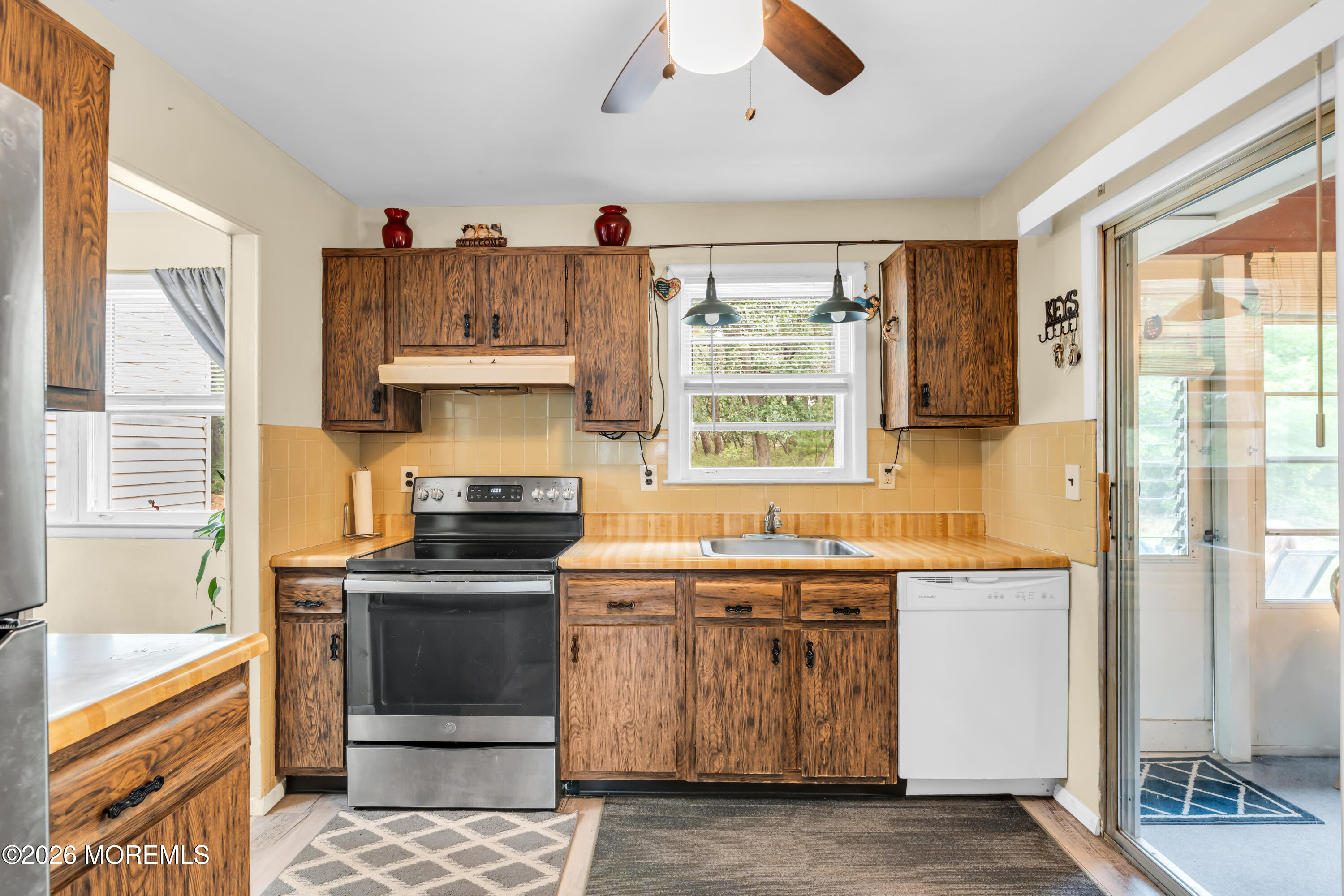 5 Natick Lane Whiting NJ 08759