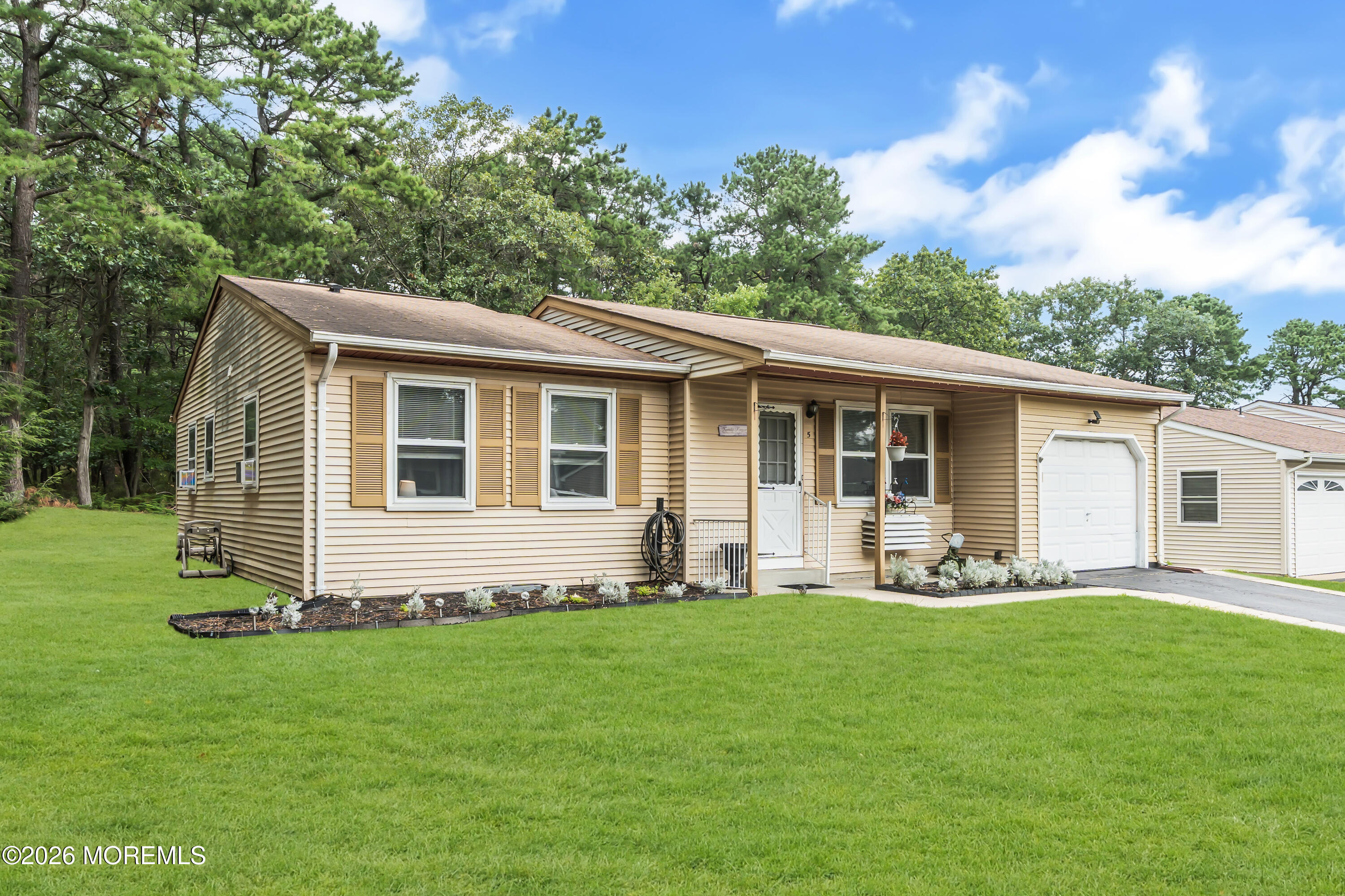 5 Natick Lane Whiting NJ 08759