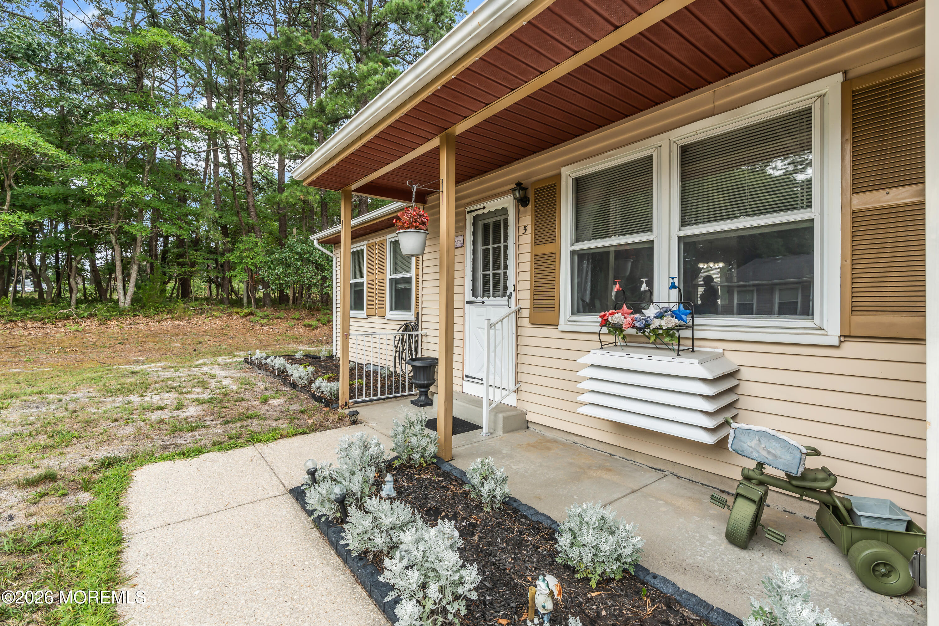 5 Natick Lane Whiting NJ 08759