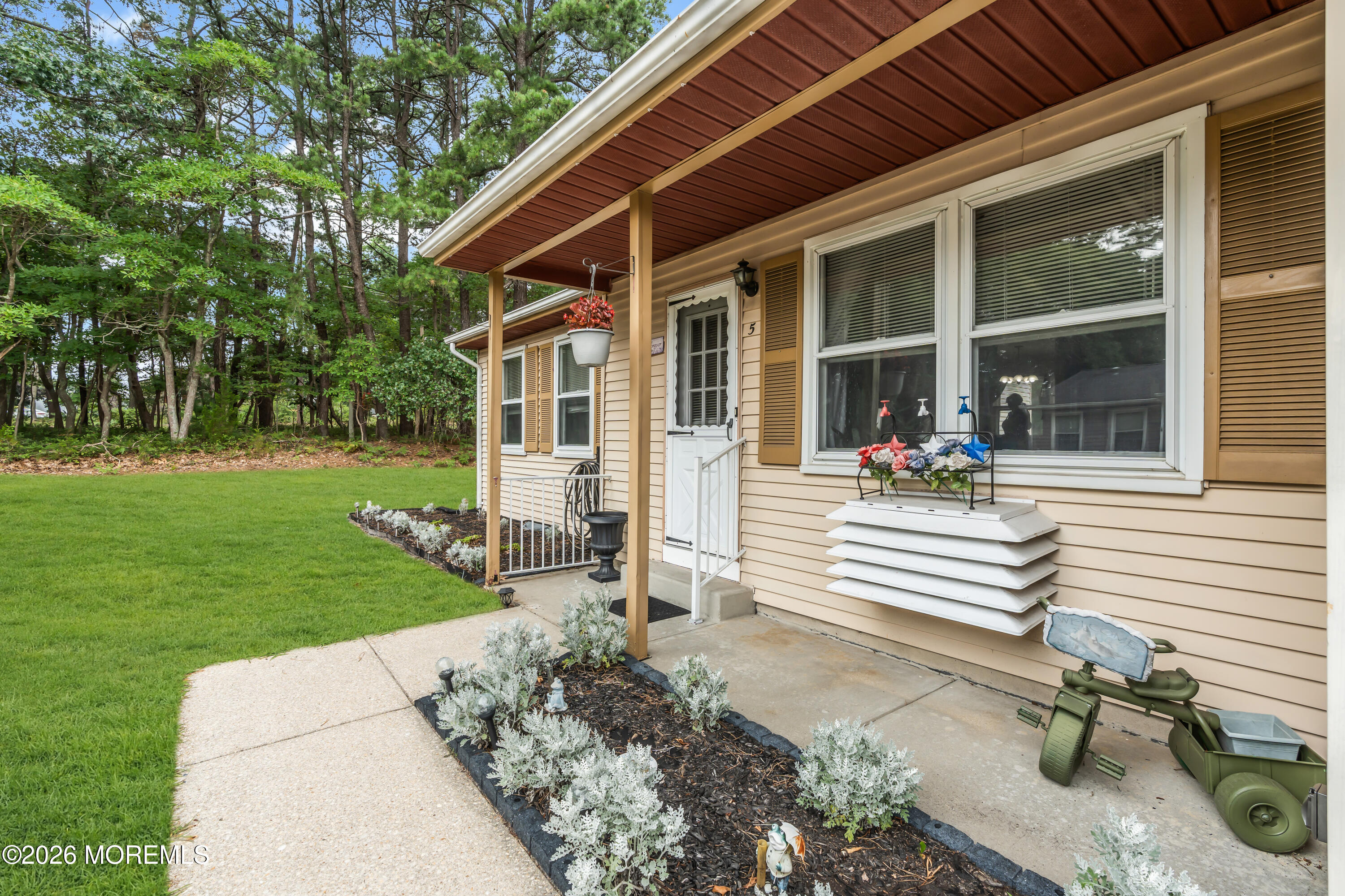 5 Natick Lane Whiting NJ 08759
