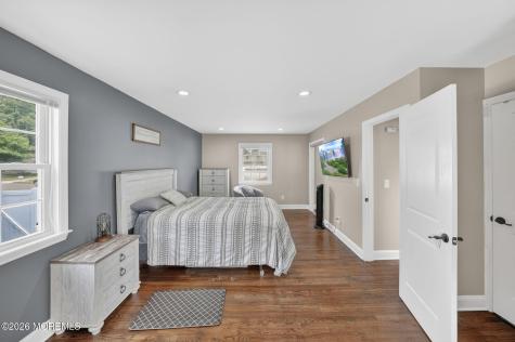 40 Woodside Drive Howell NJ 07731