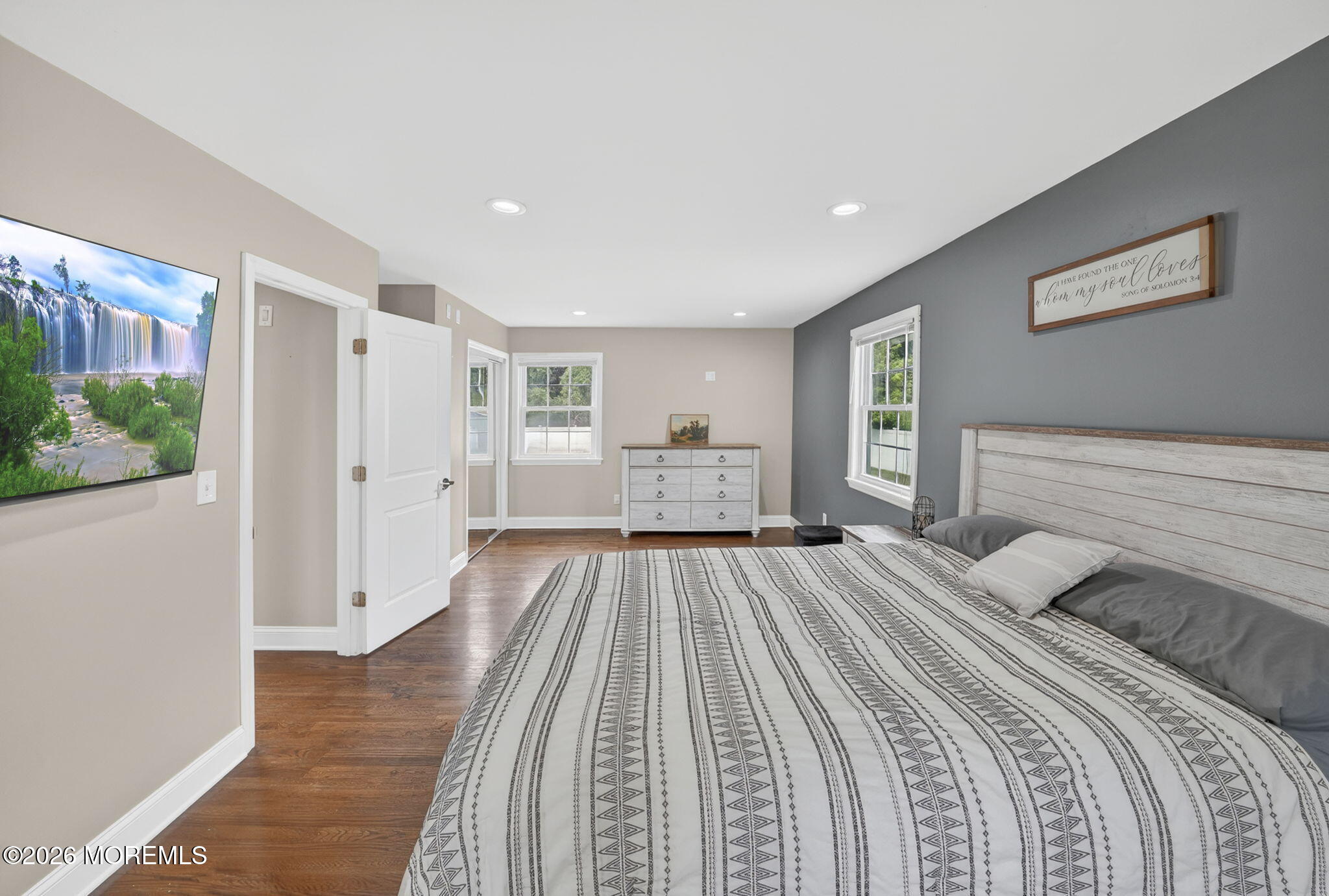 40 Woodside Drive Howell NJ 07731