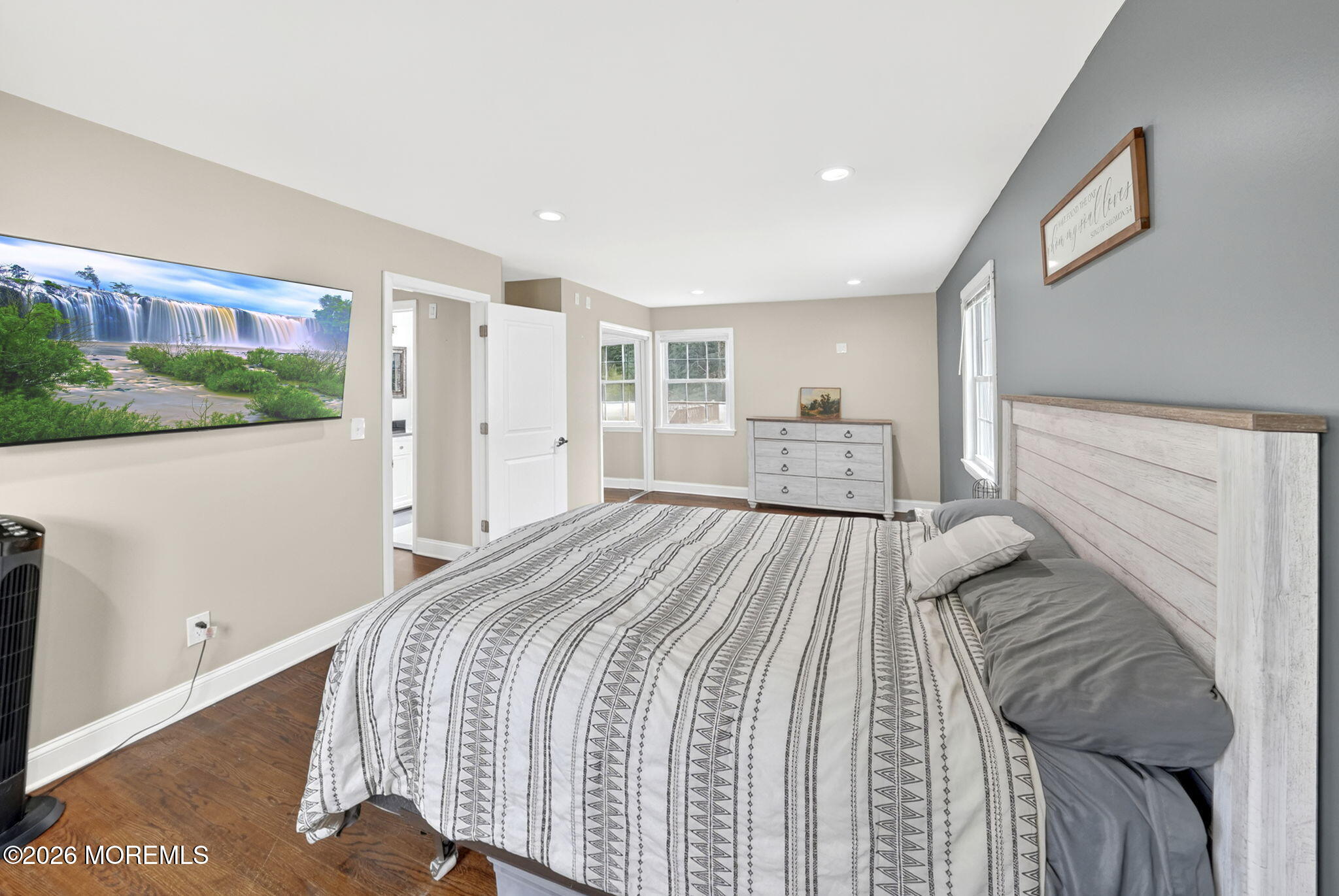 40 Woodside Drive Howell NJ 07731