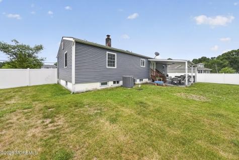 40 Woodside Drive Howell NJ 07731