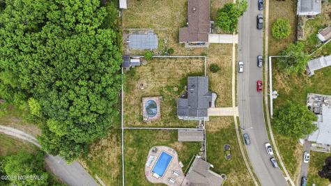 40 Woodside Drive Howell NJ 07731