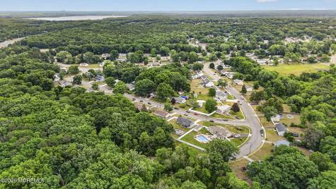40 Woodside Drive Howell NJ 07731