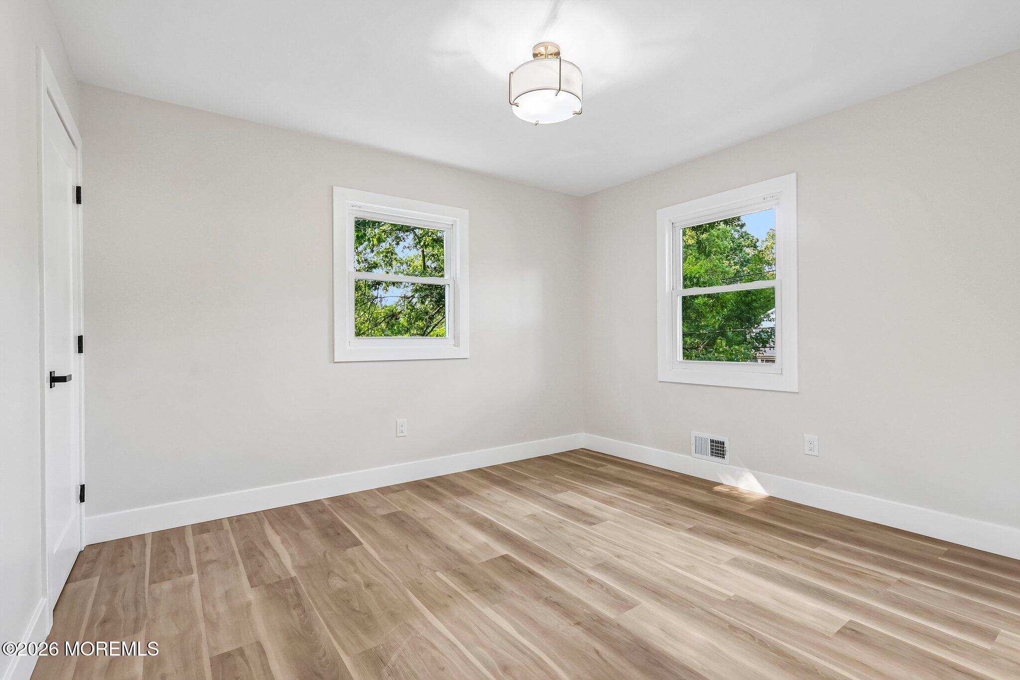 82 Sylvan Lake Boulevard Bayville NJ 08721