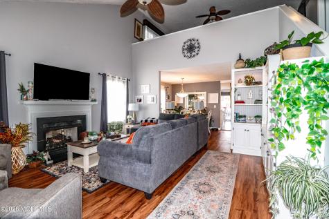 11 Poplar Court Barnegat NJ 08005