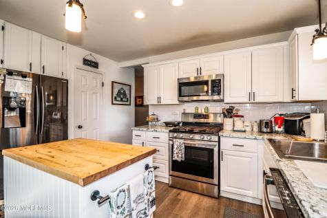 11 Poplar Court Barnegat NJ 08005