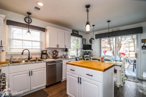 11 Poplar Court Barnegat NJ 08005