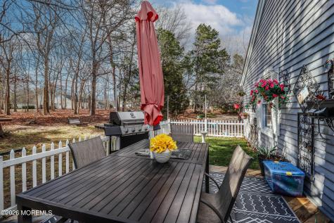 11 Poplar Court Barnegat NJ 08005