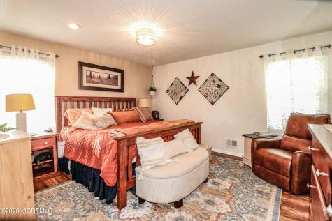 11 Poplar Court Barnegat NJ 08005