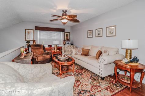 11 Poplar Court Barnegat NJ 08005