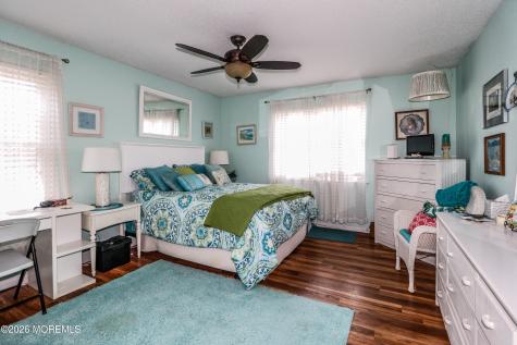 11 Poplar Court Barnegat NJ 08005