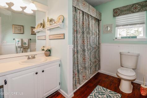 11 Poplar Court Barnegat NJ 08005