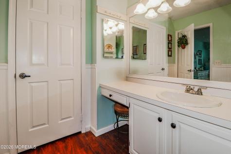 11 Poplar Court Barnegat NJ 08005