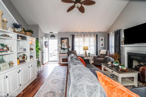 11 Poplar Court Barnegat NJ 08005