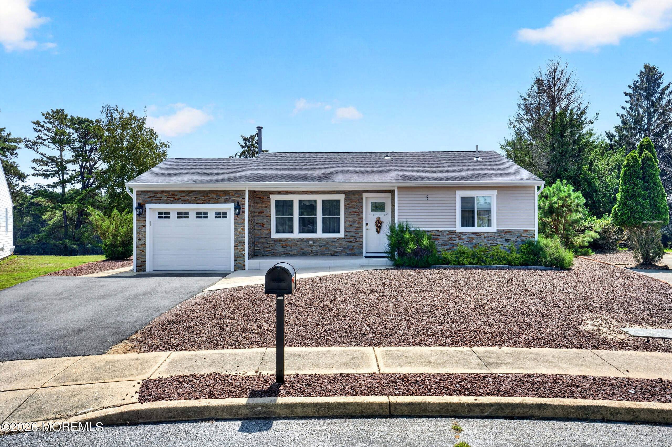 5 Shaw Court Toms River NJ 08757