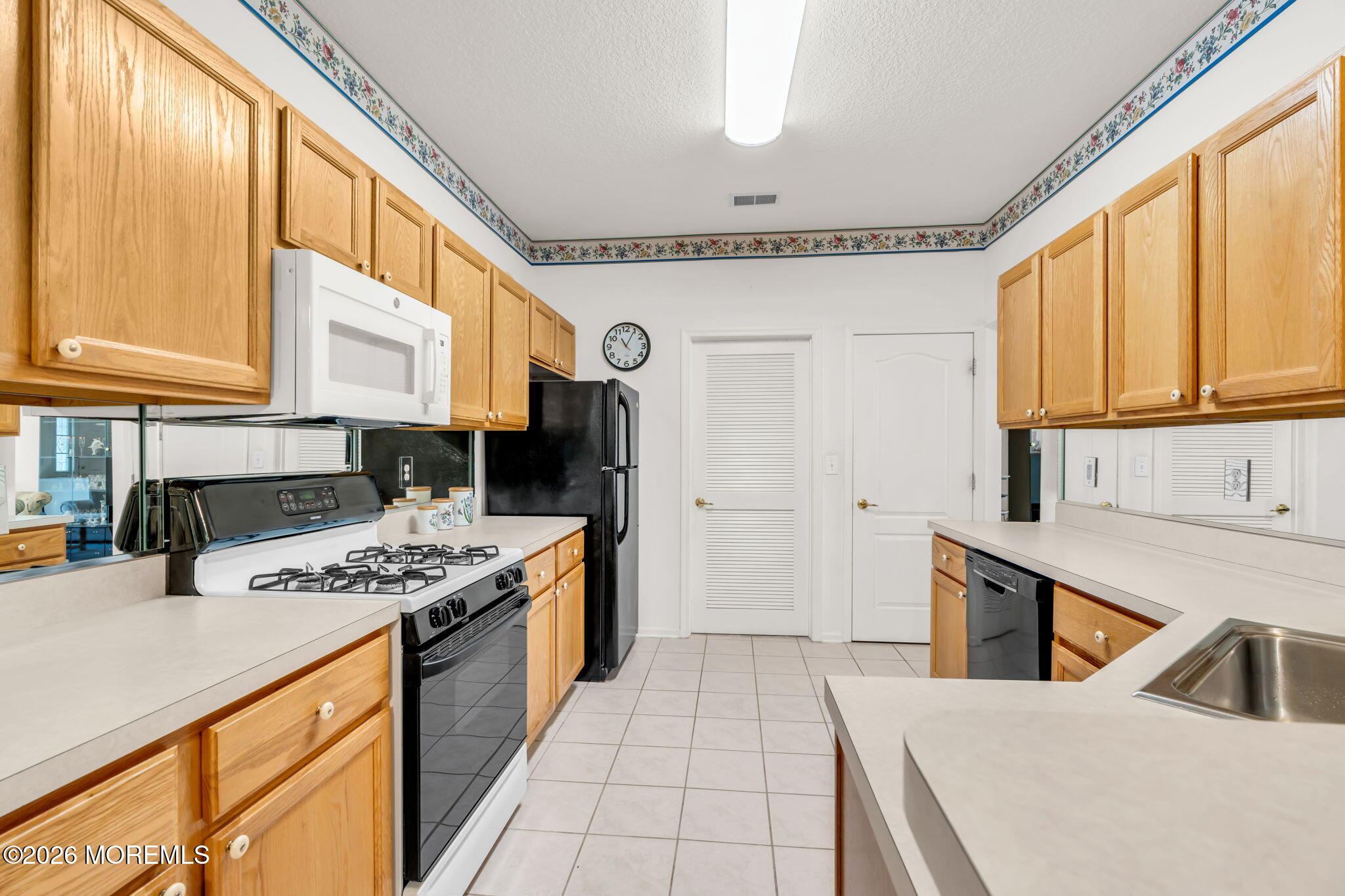 33 Golden Willows Avenue Lakewood NJ 08701